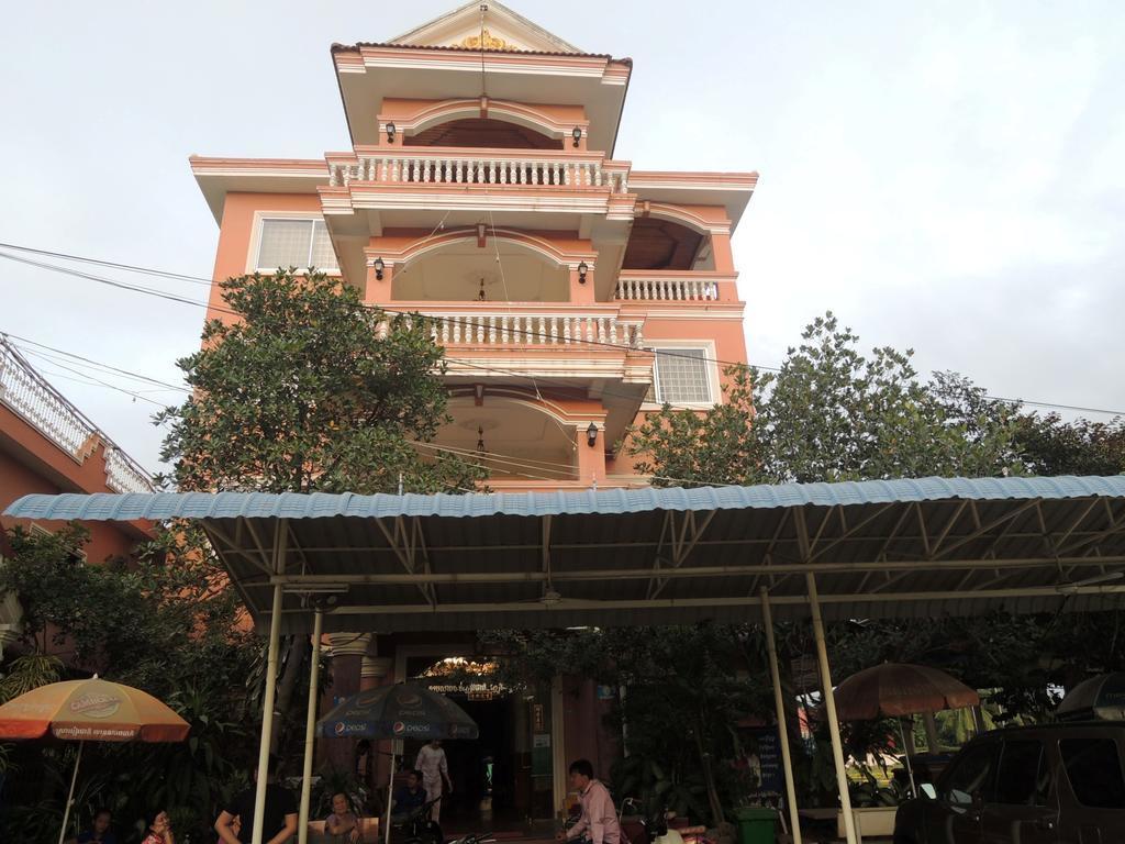 Roeung Loeung Mittapheap Restaurant & Hotel Prey Veng Exterior photo